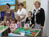 2011 V 25 - Wernisaż wystawy konkursowej przedszkolaków - Moje najpiękniejsze miejsca w Zambrowie – makieta
